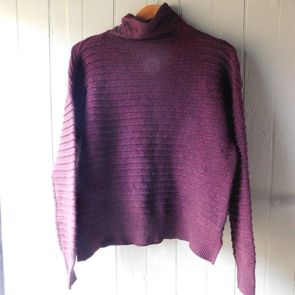 🎀 Plum//Purple Ribbed Sweater - Picture 1 of 7
